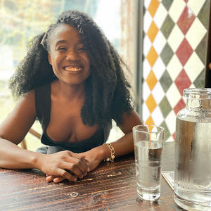 Meet your Posher, Adati